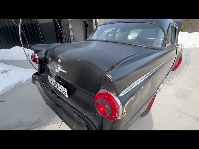 1956 Ford Customline Tudor: A Purple and Silver Restomod V8