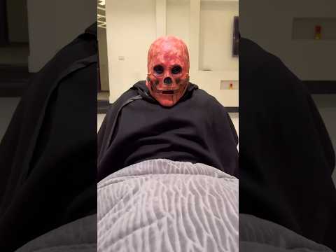 لقد وجدنا جني نائم في منزلنا