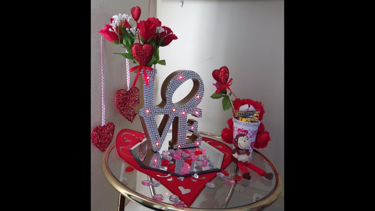 DOLLAR TREE DIY / VALENTINES DAY DECOR - YouTube