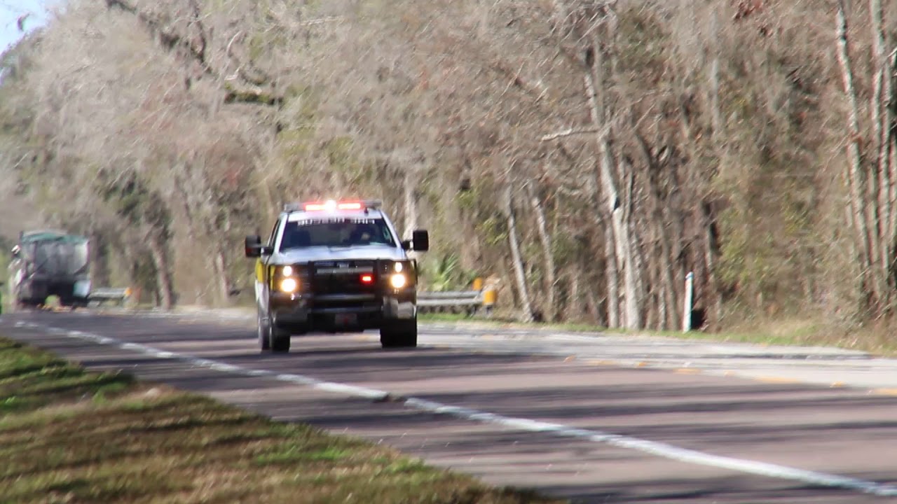 GILCHRIST COUNTY FIRE RESCUE ASSISTANT CHIEF 402 RESPONDING CODE 3