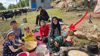 Akram and her family: beautiful and happy moments of a nomadic family