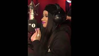 Cardi B ASMR (Bodak Yellow Lyrics on loop for 1 minute) screenshot 4