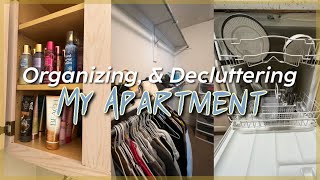 Organizing, Decluttering & Settling into My First Apartment