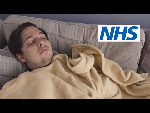 Video: Sådan sygeplejersker en betydelig andens forkølelse derhjemme (med billeder)