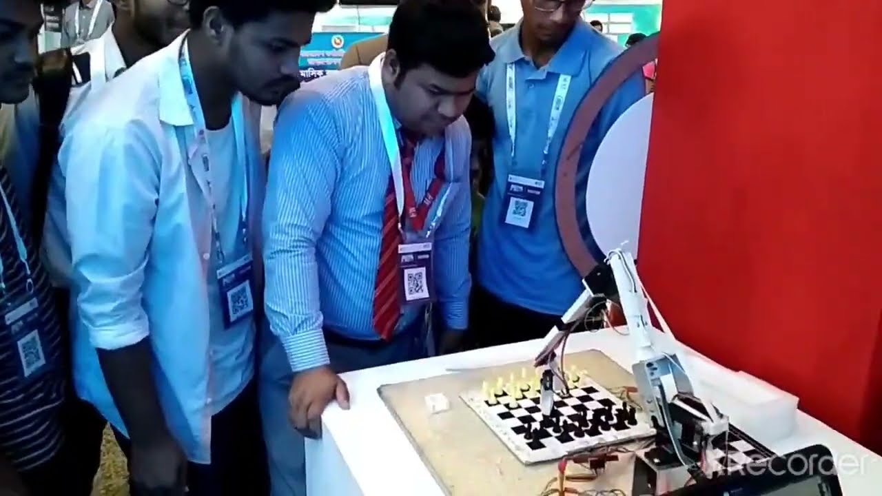 Chess playing robotic hand
