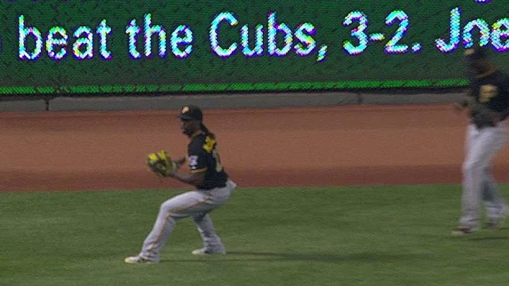 PIT@CIN: McCutchen's grab starts heads-up double play