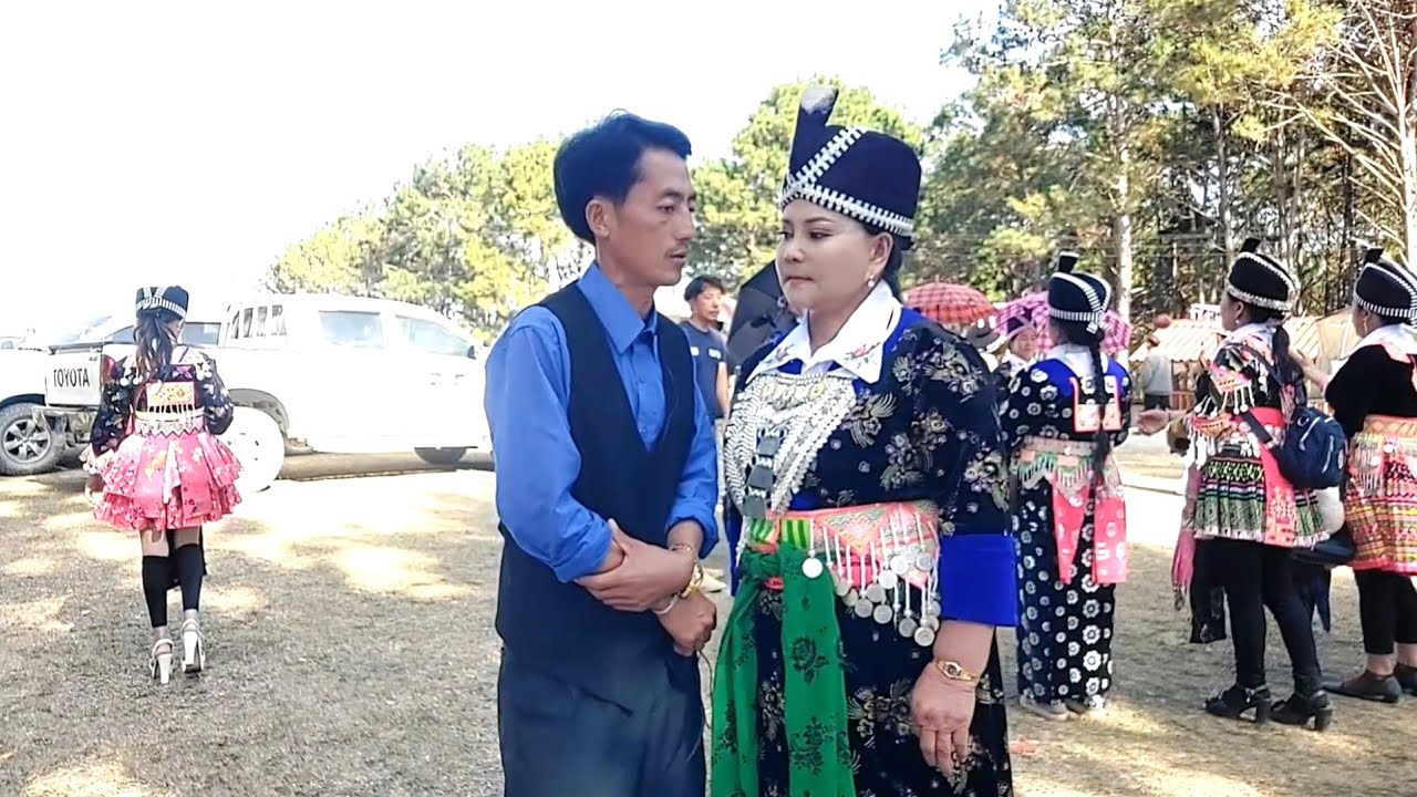 Kwv txhiaj Kuam lauj Ntxawm ham mu ua nyab tau 40 xyoo rov qab ntsib kuv qub nkauj hmoob 8 / 2./2026