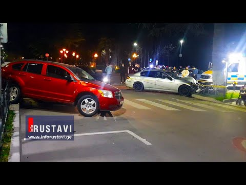 ავარია კოსტავას გამზირზე, ერთმანეთს 2 ავტომობილი დაეჯახა