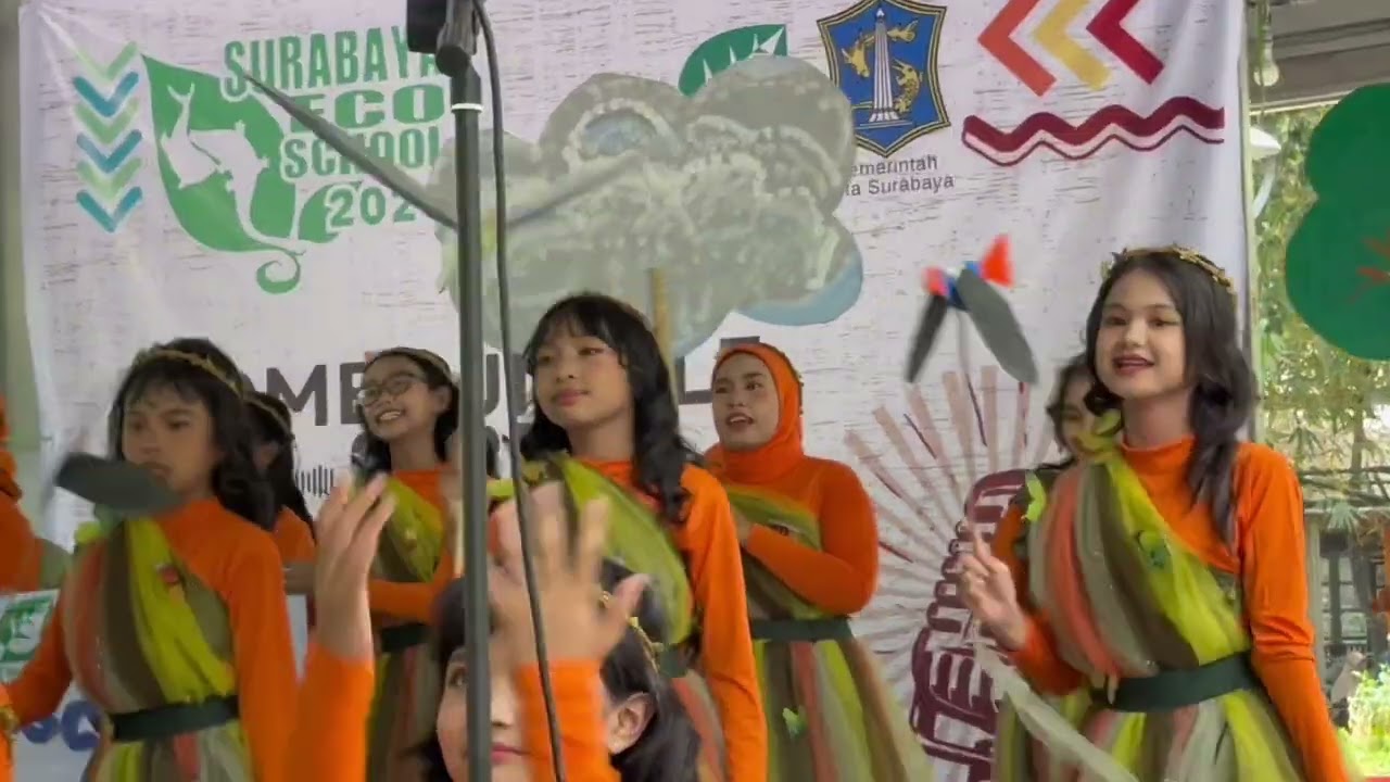 PENAMPILAN JINGGLE SDN JEMUR WONOSARI I SURABAYA DALAM LOMBA SURABAYA ECO SCHOOL 2025