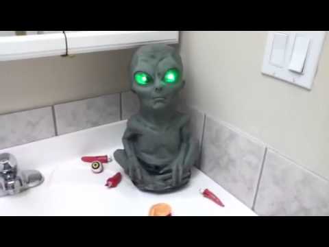 Alien Baby - Spirit Halloween