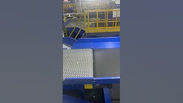 Logistics sorting system, on-site video display #conveyorcomponents #conveyorroller