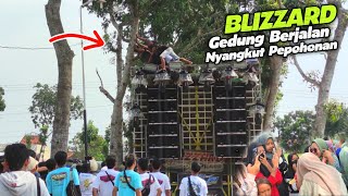 Penuh Perjuangan Blizzard nyangkut di pepohonan karnaval kuniran Pati by ALI ID 6,926 views 22 hours ago 11 minutes, 17 seconds