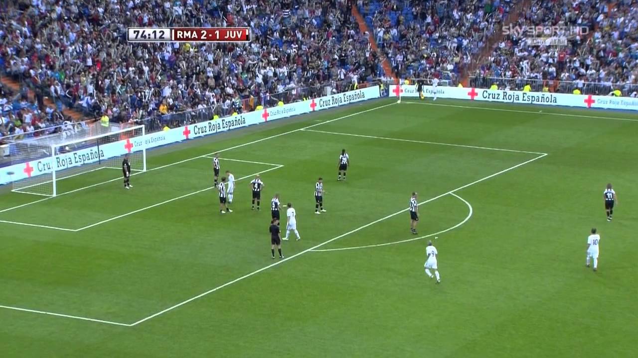 Zinedine Zidane in Real Madrid & Juventus legends - Classic Corazon Match 09.06.2013