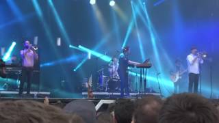 Video thumbnail of "BEIRUT "the RIP Tid" en concert au festival Beauregard"