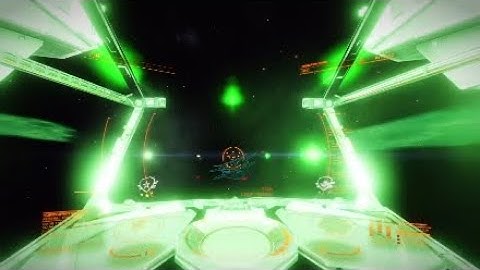 Elite Dangerous: Krait Mk II vs Federal Dropship feat Cmdr TNMJ22