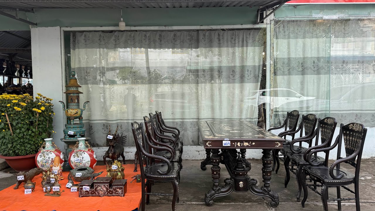 1/3/2026/ Bàn ăn nam bộ xưa, đỉnh đồng pháp lam xưa, cặp bình gốm #0707074844 