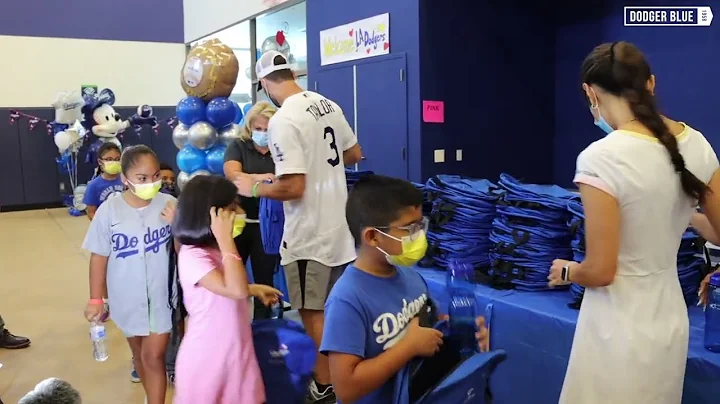 Chris Taylor & fiance Mary Keller join Dodgers for...