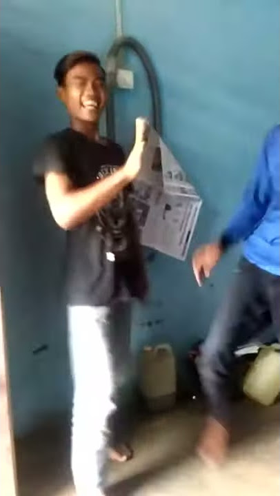 Lirikan matamu goyang konyol