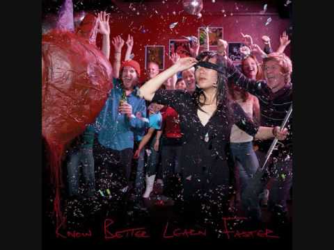 在 YouTube 上观看 Thao + The Get Down Stay Down - Know Better Learn Faster 在 YouTube 上观看 Thao + The Get Down Stay Down - Know Better Learn Faster