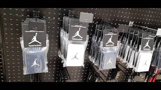 CLOSING SALE DICK'S SPORTING GOODS STORE PHILADELPHIA  PENNSYLVANIA USA | TERESA G.