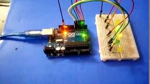 Arduino UNO(Atmega328p) embedded C - Blinking LEDs alternately