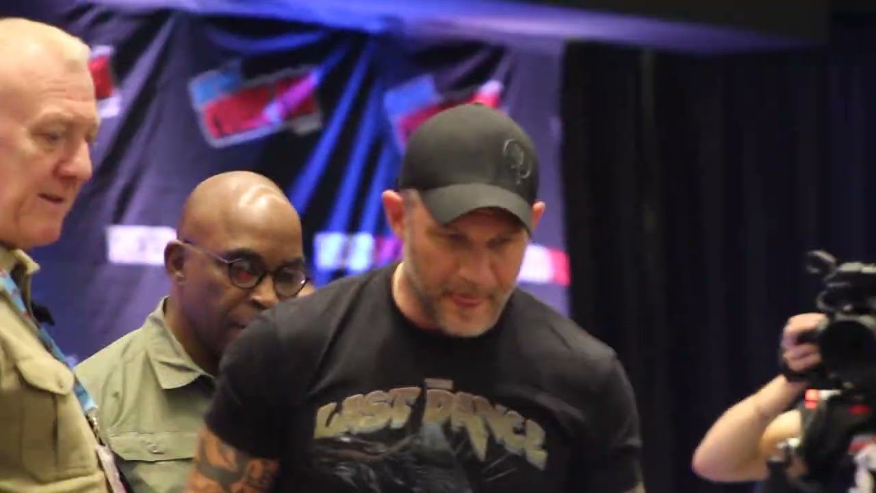 Tom Hardy Autograph Signing at NYCC 2024 | Sony Movie Preview Premiere