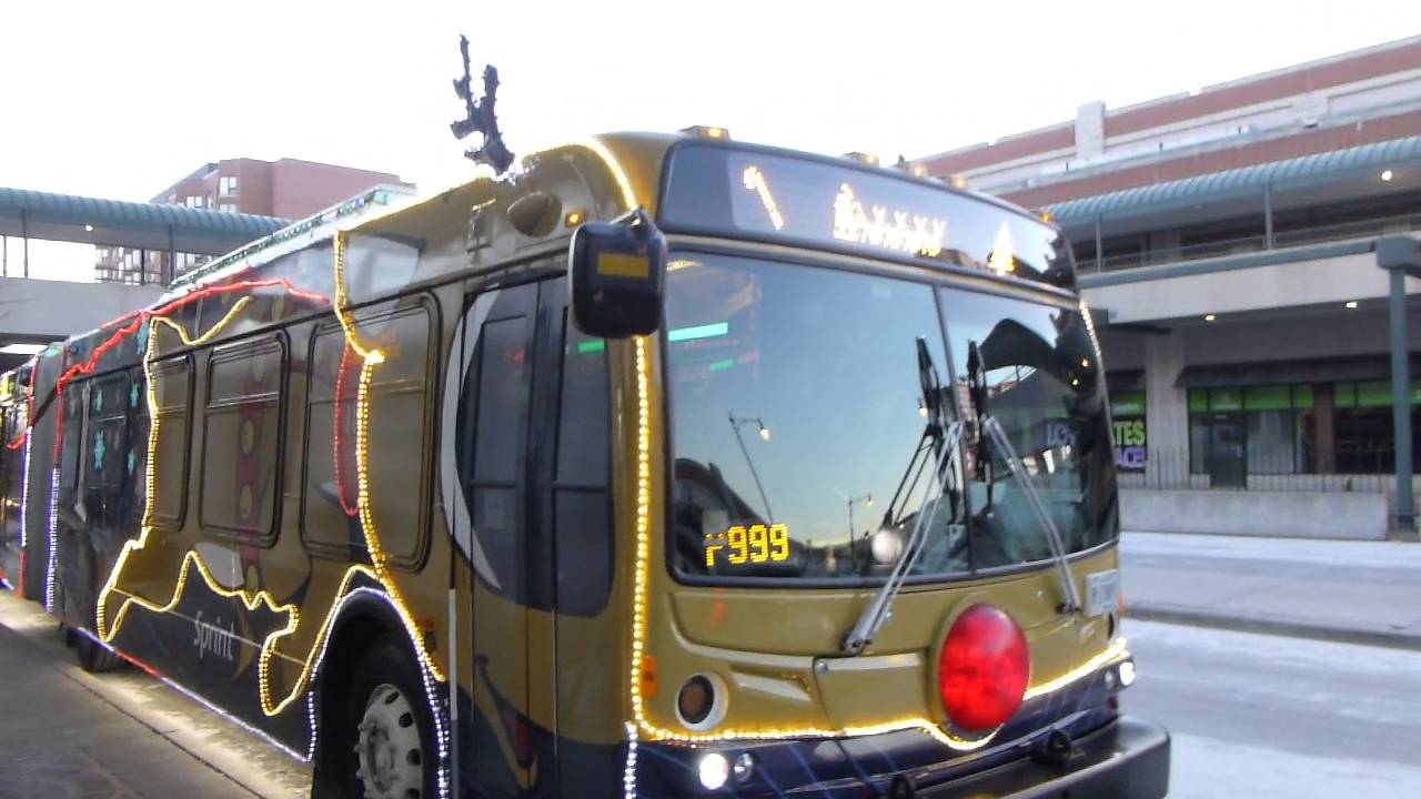 Cta Transit Holiday Bus 2012 New Flyer D60lfr Route 22 Bus 4387 At Howard At Youtube