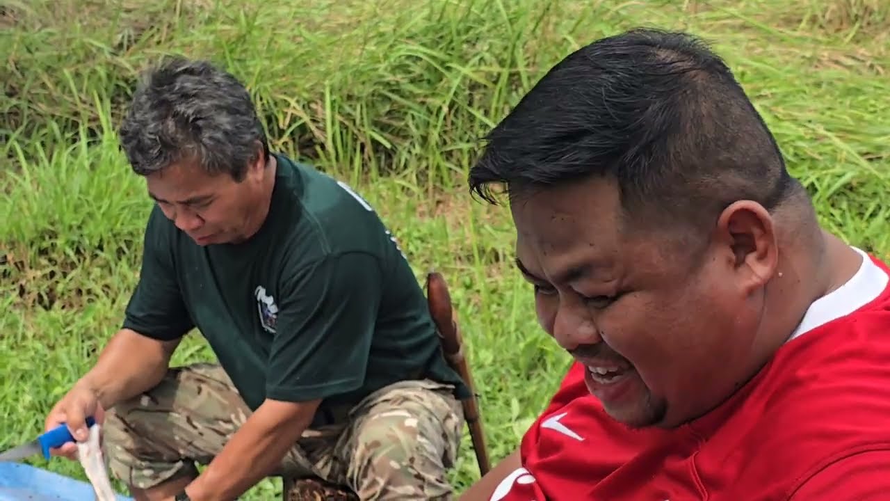 Menikmati Makan Malam !!