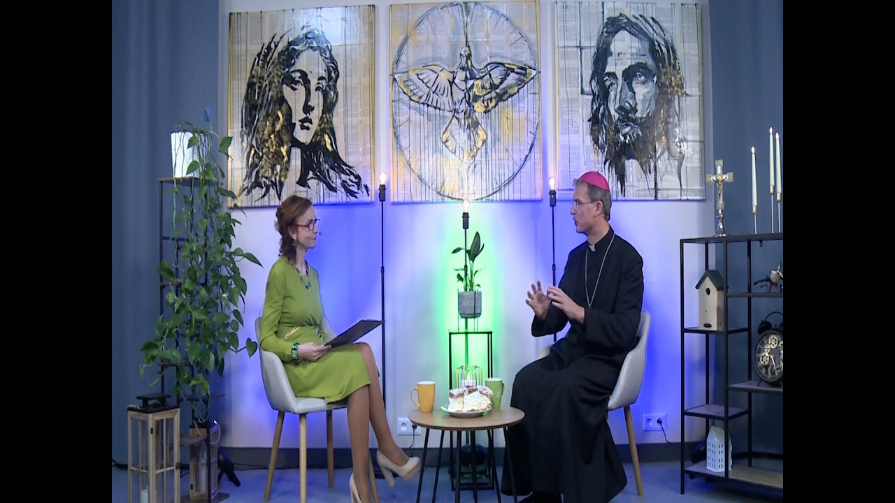 PRI KÁVIČKE s Mons. Františkom Trstenským