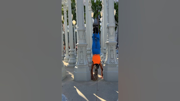 MANNEQUIN PRANK! TRYING TO BLEND IN WITH THE LAMPOSTS! CAN YOU DO A HANDSTAND?🩷💃
