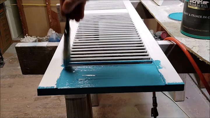 Comment peindre vos volets en vinyle : brosse versus pulvérisation