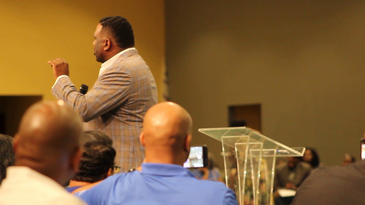 Dr. Ralph Spiller @ Dr. Jamal Bryant's Church Teaching on 10 Pips Pt 2 ...