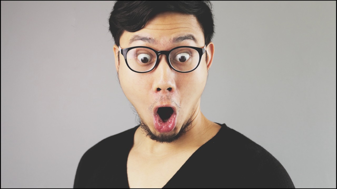 Very surprised word. Шок эмоция. Very surprised word. Tracy smile. Удивленный мальчик.