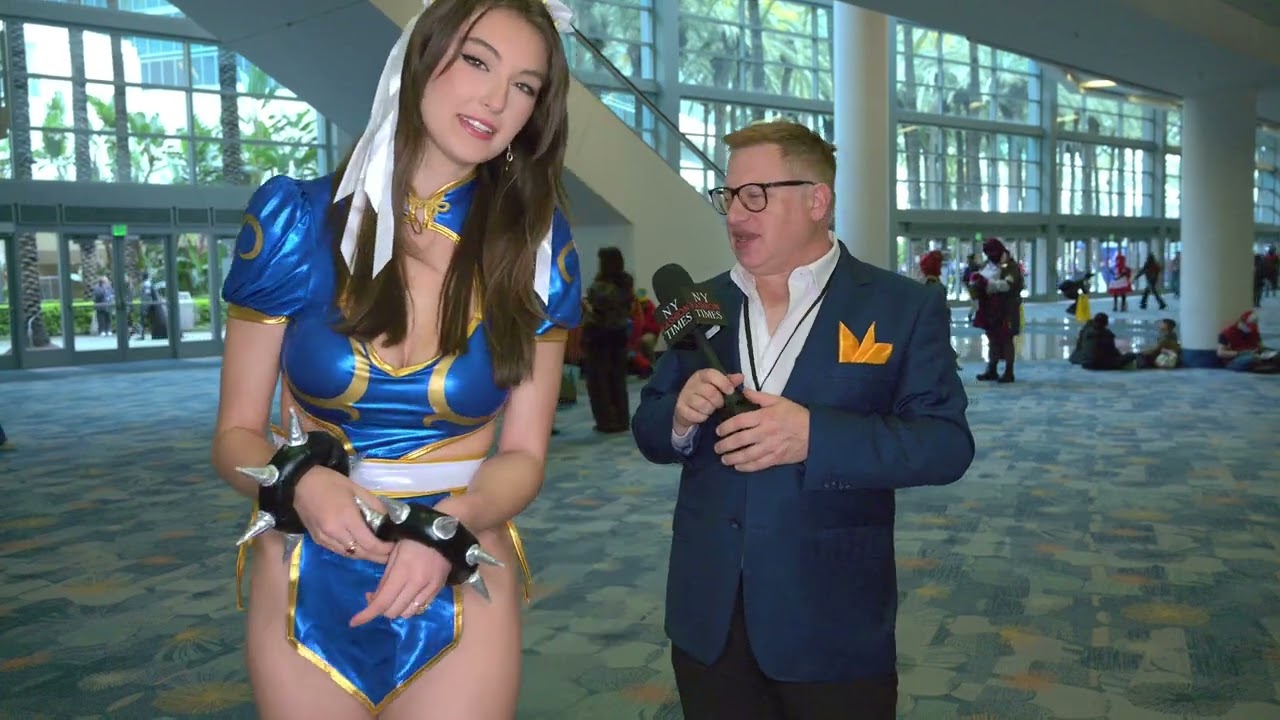 Rachel Pizzolato as Chun Li at Wondercon in Anaheim, CA