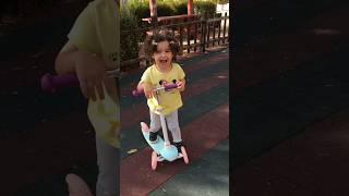 Aha! Eureka moment 🤩😹 #shorts #kids #kidsvideo #toddlers #baby #scooter #kindergarten #toddler Resimi