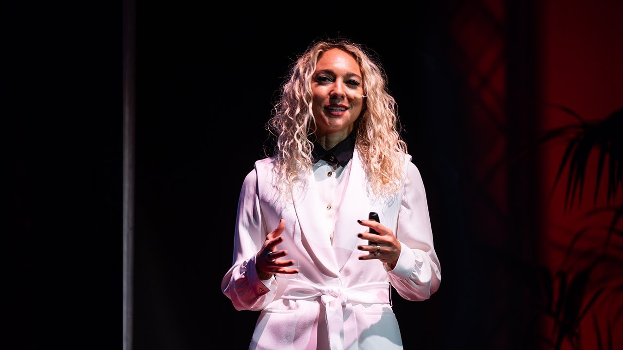 Benessere o ben essere? | Federica Constantini | TEDxMessina