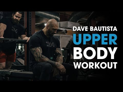 Dave Bautista: gimnasio con pesas personalizadas