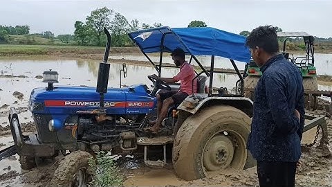 Powertrac euro 47 get stuck pulled by HMT 5022 Rx /tractor videos/ tractor stuck in deep mud