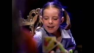 Scooby-Doo! Hide & Shriek Game TV Commercial screenshot 2