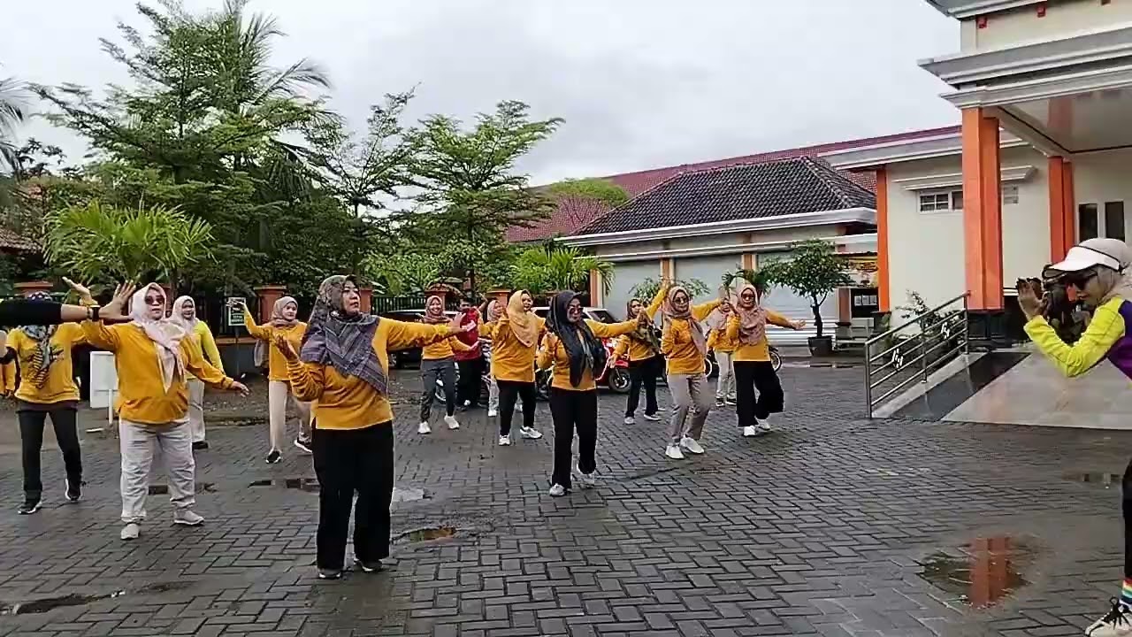 JUMAT PAGI AKTIVITAS FISIK