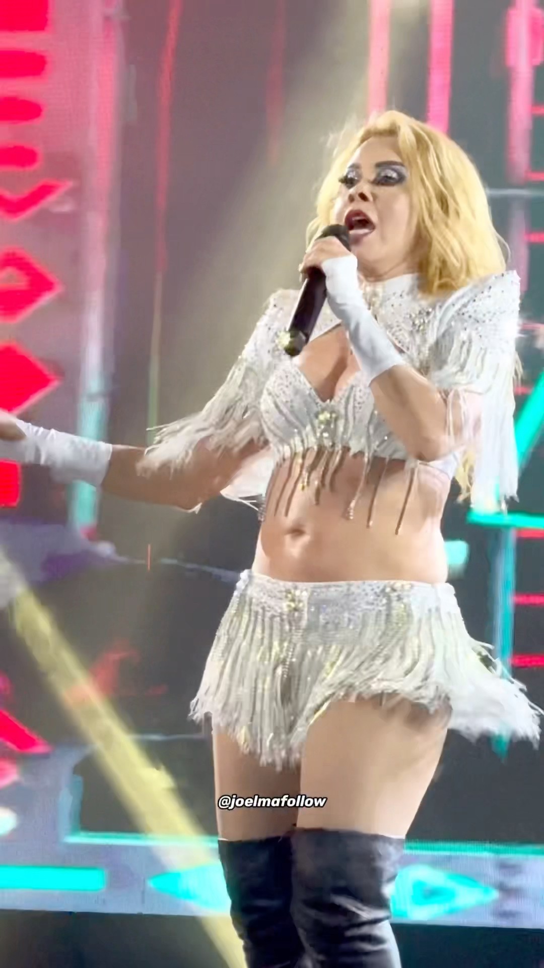 Joelma completamente magnífica