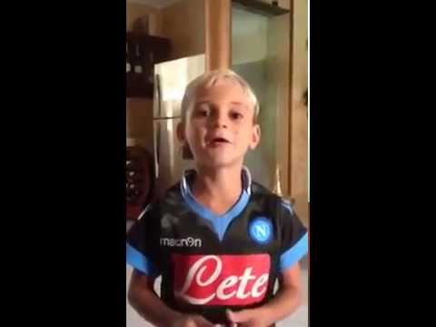 Auguri Di Natale Napoletano.Auguri Di Buon Natale Feat Bimbo Napoletano Youtube