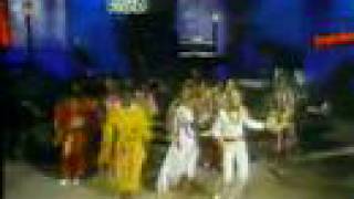 Earth Wind & Fire with Natalie Cole - Medley