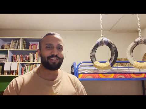 ده فيديو بيضحك انت اللي مريض نفسي