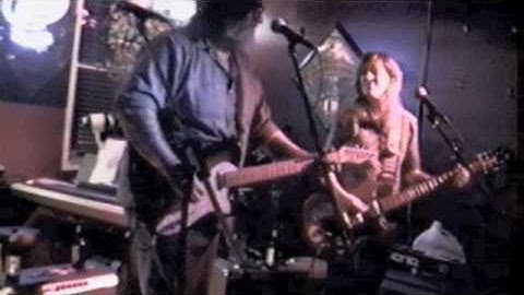Chuck & Lisa from Wussy perform the Ass Ponys classic "Ring a Ding Ding I