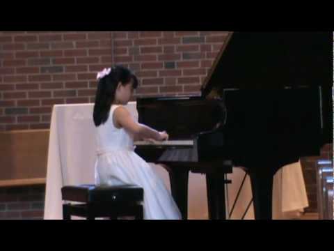 Crystal Chiu - Mozart's 12 Variations on "Ah vous ...