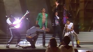 Video thumbnail of "The Jackson 5 & Michael Jackson - Motown 25 Performance (Remastered)"