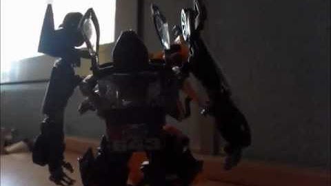 Transformers short stop motion clip: Bumblebee vs Barricade