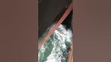 Ship-to-ship mooring operation