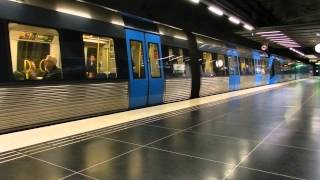 Stockholm - Train arrival and departure at Universitetet 2014 10 19